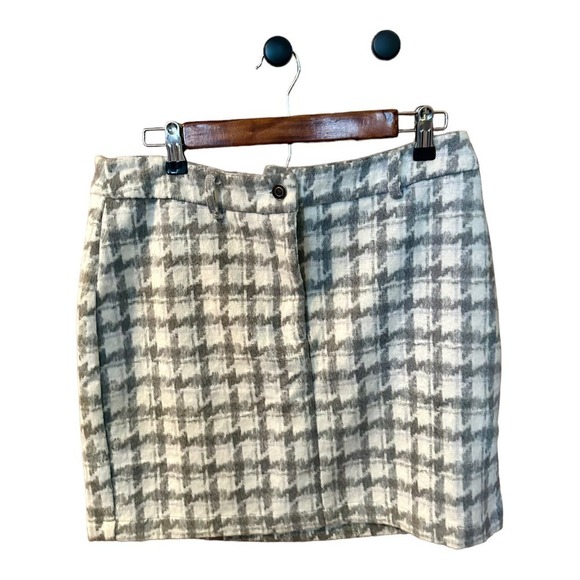 NWT Franco Grey and White Printed Mini Skirt - Picture 1 of 12